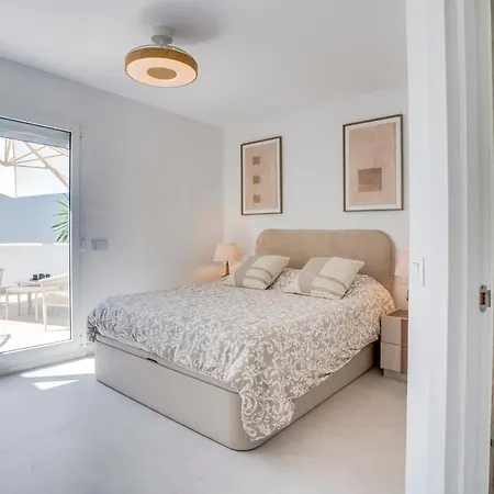 Atico Duplex En Con Vistas Al Mar Y Montana A 10 Min De La Playa * Estepona