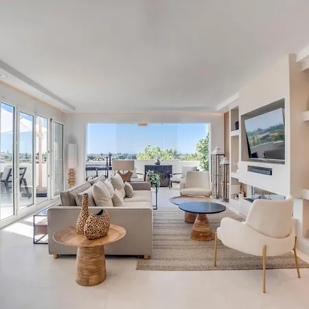 Atico Duplex En Con Vistas Al Mar Y Montana A 10 Min De La Playa * 埃斯特波纳