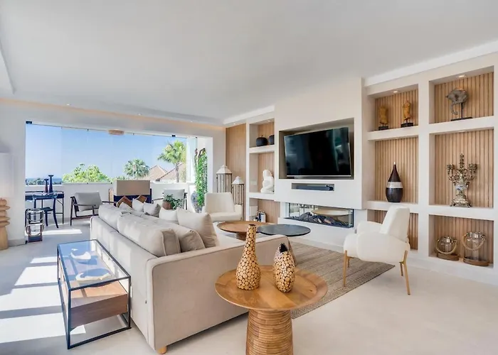 Apartamento Atico Duplex En Con Vistas Al Mar Y Montana A 10 Min De La Playa Estepona