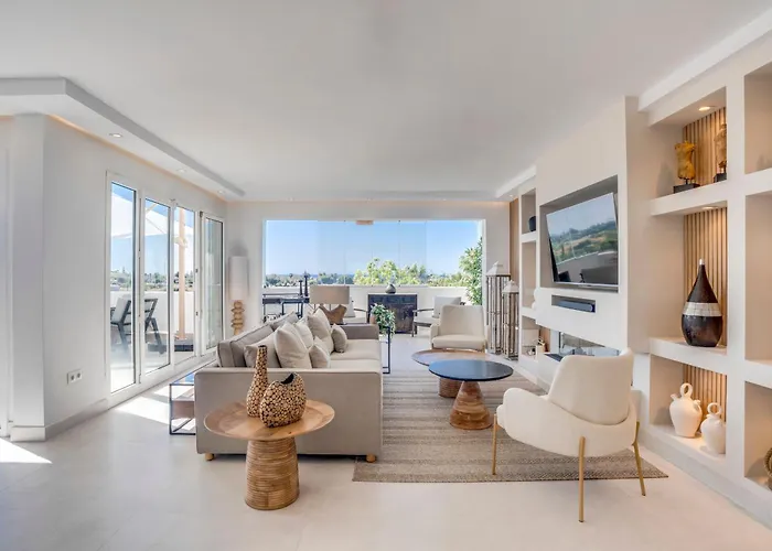 Atico Duplex En Con Vistas Al Mar Y Montana A 10 Min De La Playa * Estepona