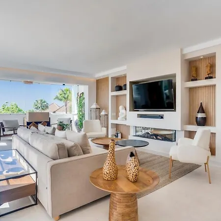 Apartamento Atico Duplex En Con Vistas Al Mar Y Montana A 10 Min De La Playa Estepona