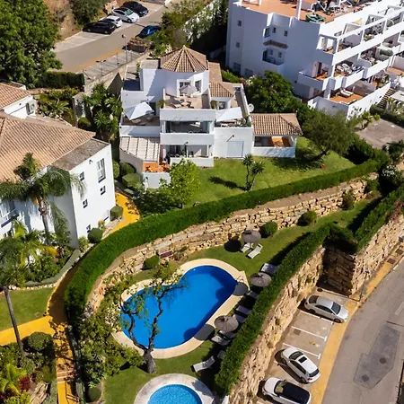 Atico Duplex En Con Vistas Al Mar Y Montana A 10 Min De La Playa Apartamento Estepona