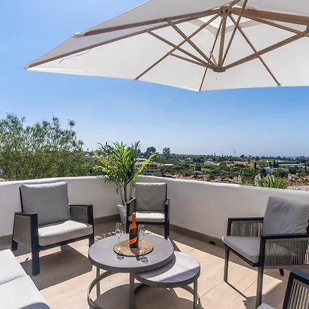 Apartamento Atico Duplex En Con Vistas Al Mar Y Montana A 10 Min De La Playa Estepona