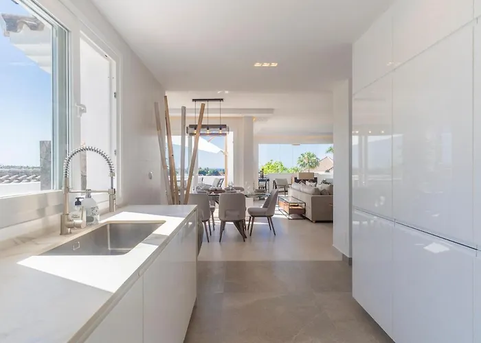 Apartamento Atico Duplex En Con Vistas Al Mar Y Montana A 10 Min De La Playa Estepona