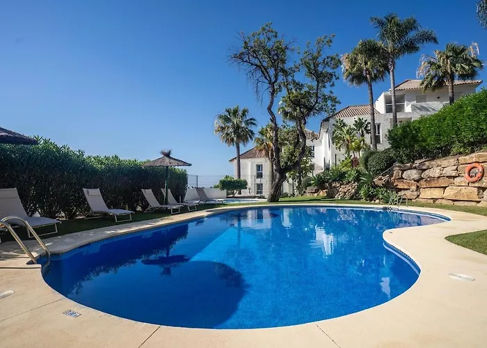 Apartamento Atico Duplex En Con Vistas Al Mar Y Montana A 10 Min De La Playa Estepona