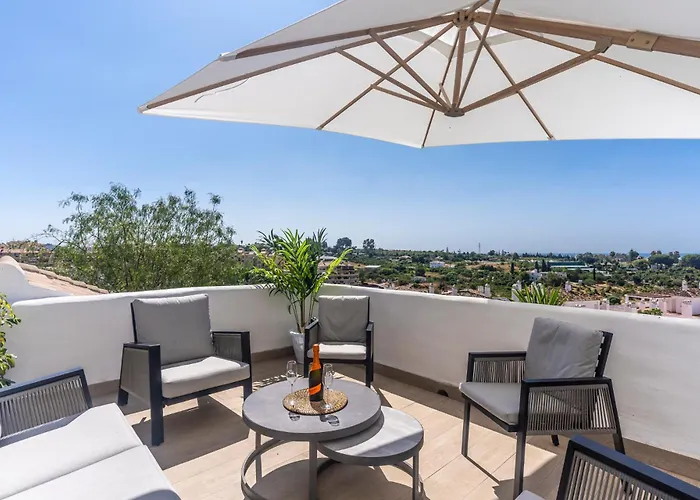 Apartamento Atico Duplex En Con Vistas Al Mar Y Montana A 10 Min De La Playa Estepona